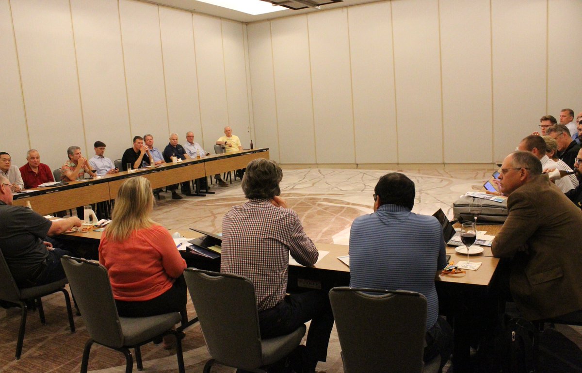 SAEIntl's tweet photo. #COMVEC kicked off last night with the executive council meeting! These individuals are responsible for putting together all aspects of #COMVEC22.  We can't wait to see what the next few days has in store! https://t.co/YzL6hy2Y1p