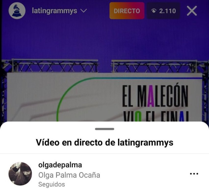 AitanaSources's tweet photo. Olga de Palma (manager de Aitana) se encuentra viendo el directo de los Latin Grammys. https://t.co/bTbMcX5Sgt