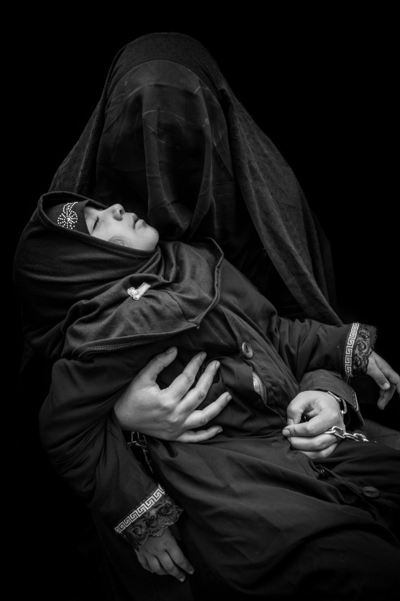 🤍🖤In my mother's arms🖤🤍

✅Editions 1/1
✅Price 180  #xtz    

#objects #tezos
objkt.com/asset/KT1G3avu…