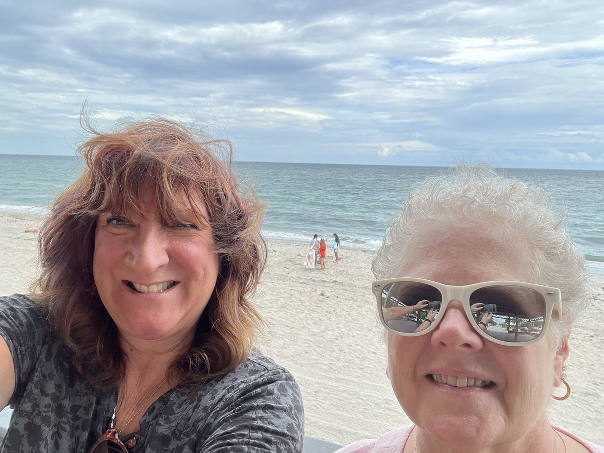 Tara Zimmerman (@tarazim_tz) on Twitter photo 