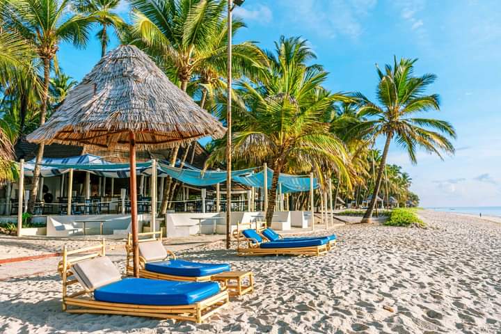 Antiqueadventur's tweet photo. Diani Reef Beach Resort & Spa.
2 NIGHTS STAY
โ Kshs 22,330 per person sharing
3 NIGHTS STAY
โ Kshs 30,745 per person sharing
4 NIGHTS STAY
โ Kshs 39,160 per person sharing
BOOKINGS: 0722157165/0735895547
#dianireef #dianibeach #tembeakenya #Sprucesafaris https://t.co/vIjz5uXwrJ
