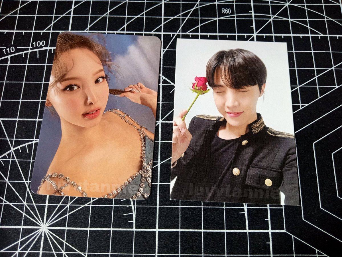 luvvtannie's tweet photo. hello! @bamiscart, thank you so much for my nayeon and hobi pcs! SUPER PRETTY NILA! 🥹💗 #lovebami https://t.co/0B66QCquK9