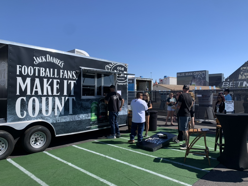 Xtreme_Market's tweet photo. Jack Daniel's event at the Las Vegas Raiders game was a success! The best thing about Xtreme! Marketing is that we customize based on your needs. Want to see our Party Wagon wrapped with your brand? Give us a call (336)444-8946
-
#marketing #eventmarketing #mobileevent https://t.co/JiRkAWMs7k
