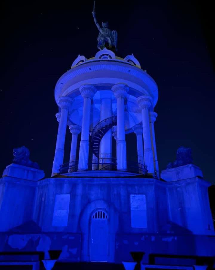 curemeso's tweet photo. On September 26, will you be near any of the locations in our post? If so, consider visiting these landmarks, taking a photo, posting it on social media, and sharing it with us! The full list of landmarks is on our website: https://t.co/4A9qWytAzs.
#LightTheWorldBlue #CureMeso https://t.co/3xHm36rZjJ