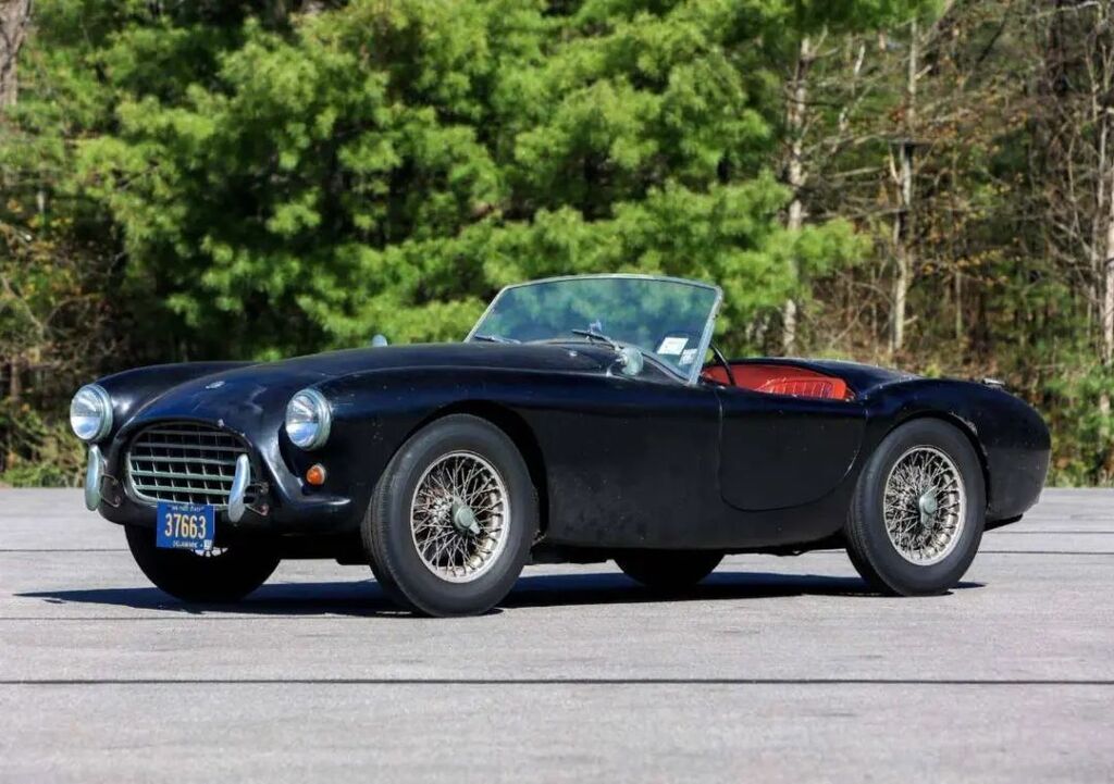 GarageStyleMag's tweet image. 1958 AC Ace-Bristol - 🔗 LINK IN BIO - coming to auction in October via @broadarrow_auctions - An inspiring car if ever there was one, the AC Ace #acace largely put the @accars.official company on the map. Powered by various engines, the Ace-Bristol would use the overhead val…