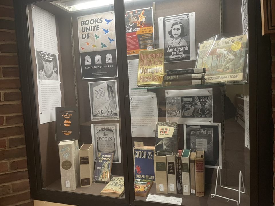 IUPGradEGO's tweet photo. Man oh man, you all don’t wanna miss todays special collections event! Swing by Stapleton Library Room 302 from 12-1pm!! 📚🔥🚫 #BannedBooksWeek https://t.co/hGIXGmyA21