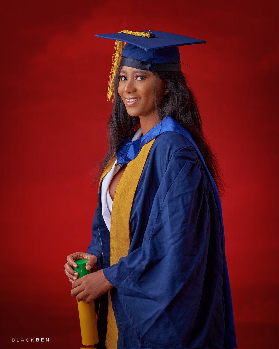 Blackben_image's tweet photo. Congratulations to my baby sister 🥵🥵❤️❤️❤️ https://t.co/0CnA6L79ez