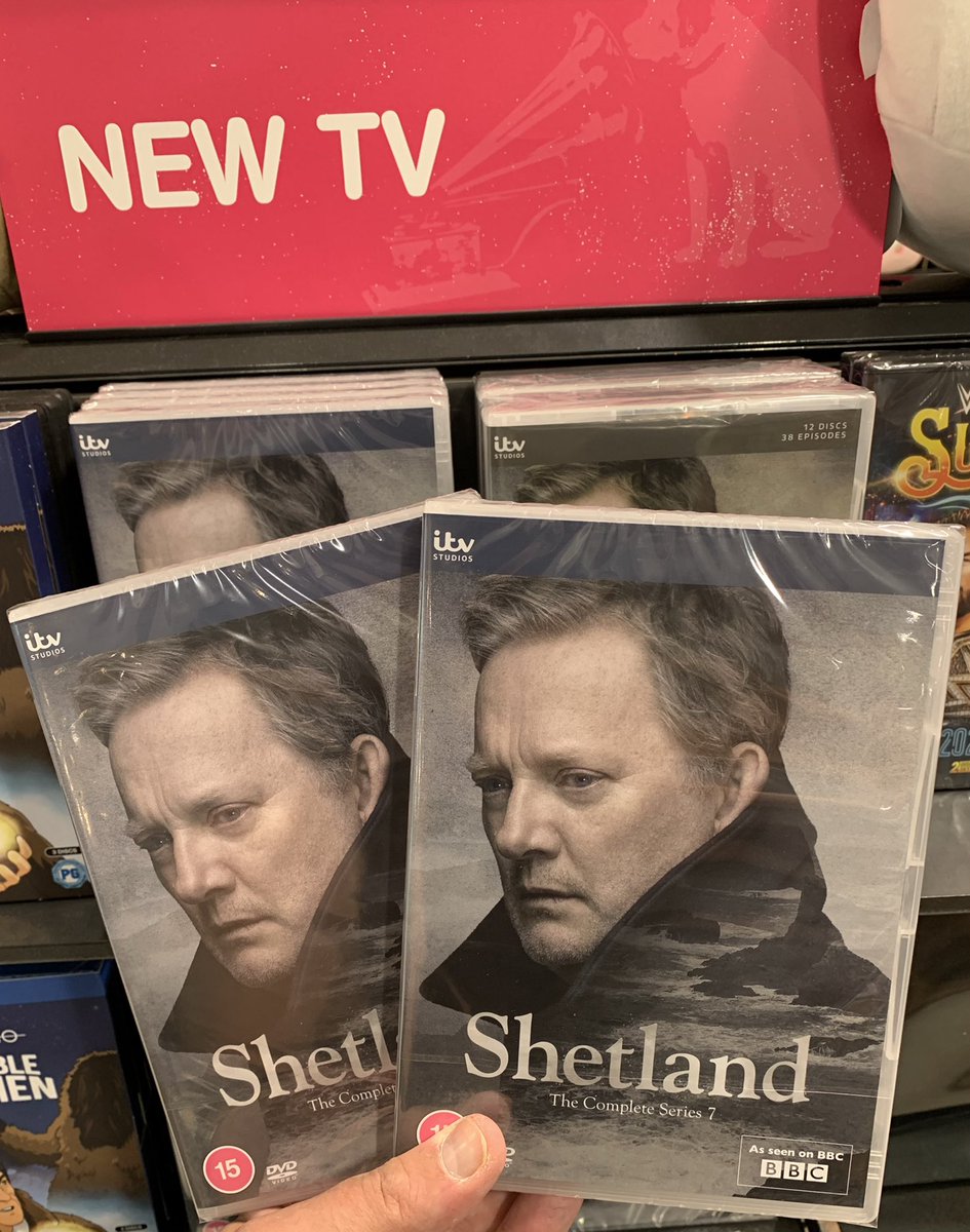 hmvInverness's tweet photo. There’s been a murder…and the only person to solve it is (sorry Taggart not you) is #JimmyPerez, with his team of Tosh & Sandy.
From the novels of @AnnCleeves comes #Shetland series 7.
Out now on #DVD
@djhenshall #AlisonODonnell #StevenRobertson @mark_bonnar #NewRelease https://t.co/3IcaGvaWW7