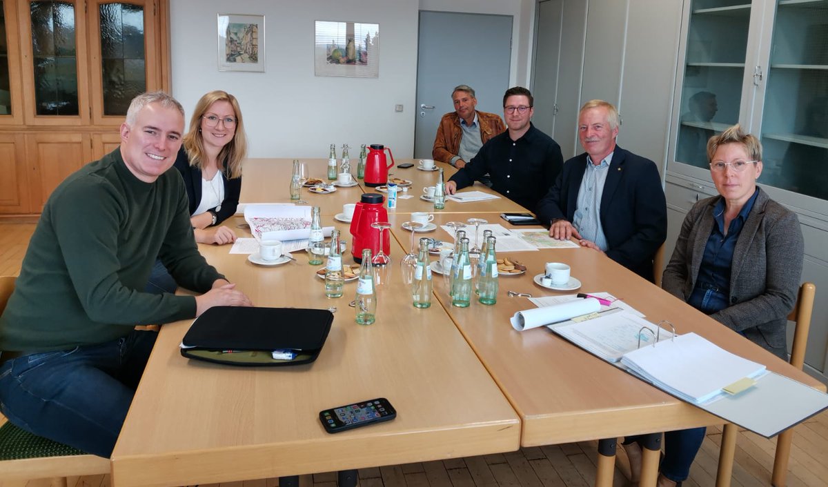 BWV_NET's tweet image. Der #BWV Bernkastel-Wittlich diskutiert mit den CDU-Landtagsabgeordneten Karina @KaWaechter &amp;amp; Dennis Junk über existentielle Konsequenzen eines möglichen EU-Verbotes für #Pflanzenschutzmittel in Schutzgebieten. Dies wäre Genickbruch für den #Weinbau an der Mosel. Kalte Enteignung