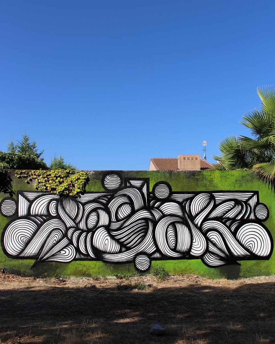 Full Outlines Graffiti 💲 [ LOW COST ] 💲
#artporn #urbanwalls #graffitiart #resacs #spraypaint #urbanart #graffitibombing #throwup #akacolors #throwups #throwupz #graffitiporn #graffitiartist #graffitistyle #resak #throwupsonly #resaksgraffiti #akagraffiti #graffiti #grafiti