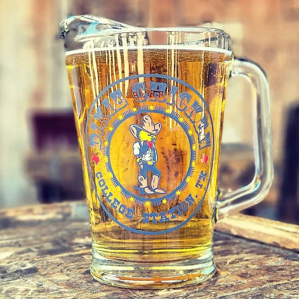 thedixiechicken's tweet photo. Time is ticking down until #RingDay! Make sure you're ready to celebrate properly. #RingDunk #DixieChickenPitcher
https://t.co/ew7mav4KXJ https://t.co/zFexSVUG8o