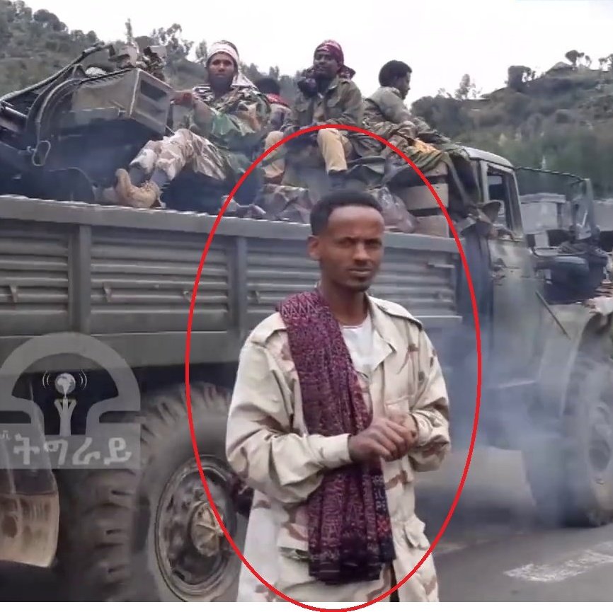 Ri13657436's tweet photo. @UN_HRC @UN @UNEthiopia @africarenewal TPLF fighters with Ethopan and Eritrean army uniforms. these are the one who comitted crime against humanity in tigray. https://t.co/Q0llGvIfYr