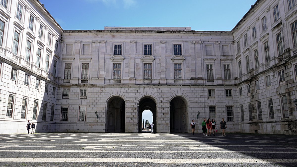visitportugal's tweet photo. A sustainable and surprising way to get to know #Portugal is by electric motorcycle. Have a look at some of the best moments of Rout-e in Lisboa region and get inspired to go on an adventure
Rout-e Lisboa 1/2
#Rout_e #VisitPortugal #Lisboa #visitlisboa #sustainabletourism https://t.co/dyIAHZnke0