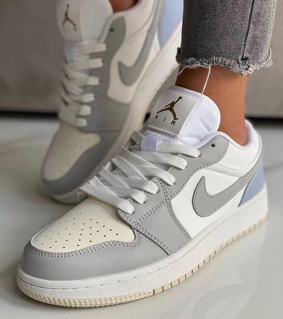 SixPicsOficial's tweet photo. Air Jordan Low 1 https://t.co/QnSD1X19S5