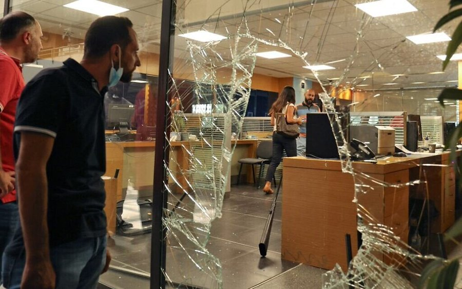 ameryosef_'s tweet photo. In crisis-hit #Lebanon https://t.co/MmTU1pYQmW