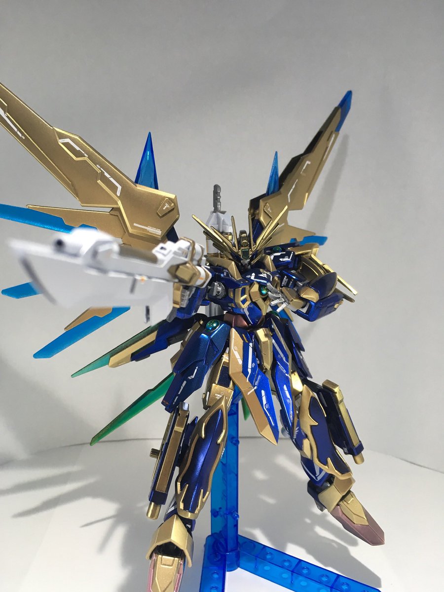 toka0410's tweet photo. 羽付きの子と特撮系の可変機が好きだからこの子らで制空権を支配したいな #ビルドダイバーズで戦わせたい自分のガンプラを貼る https://t.co/tEgKQgF2ru