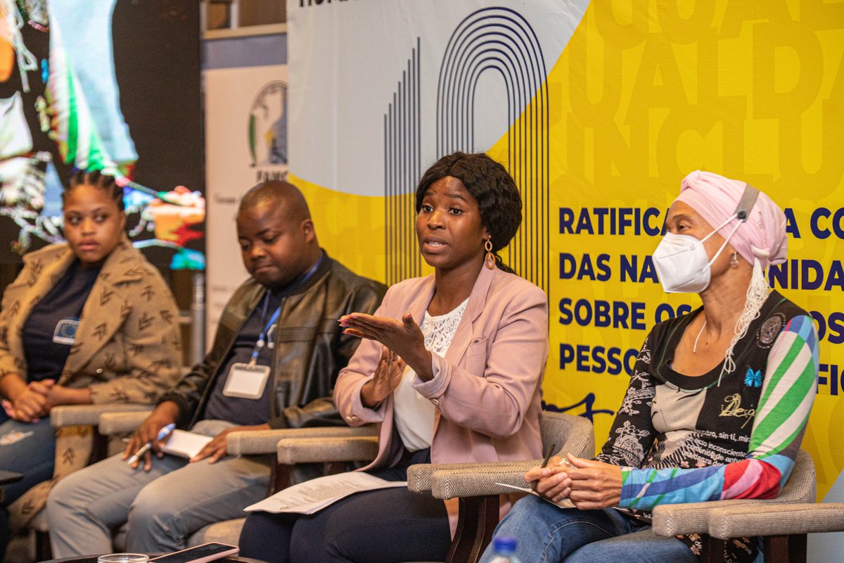 FAMODMOZ's tweet photo. Inicia o segundo Painel  que será sobre "Acesso à Saúde e vida Independente" e tem como painelistas, os representantes dos MISAU, HCM, AMUSAM, BIOMEC E Associação Amor à vida.  "Como Remover Barreiras para um acesso efectivo à Saúde"
#FAMOD
#CNDHmoz
#CRPDmoz10Anos
#UEmoz https://t.co/xI1ZF9EY3f