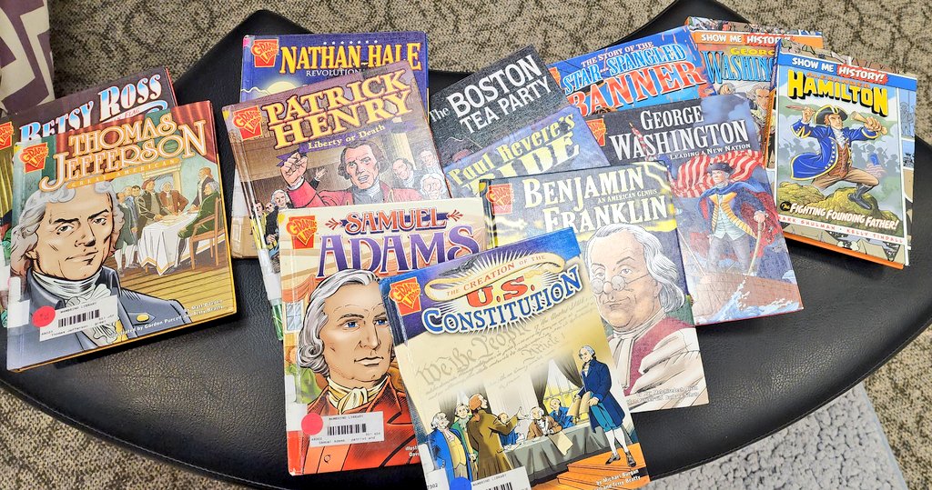 Learning about the #USConstitution with Graphic Novels! Graphic Novels are an important part of early literacy by teaching story sequencing and order! <a href="/mambrinosteam/">STEAM Academy at Mambrino</a> <a href="/granburyisd/">Granbury ISD</a> #plantgrowbloom #GISDFamily