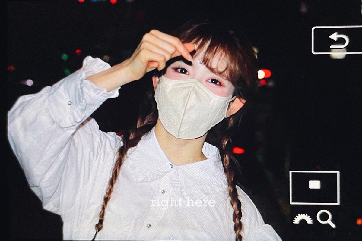 righthere_81's tweet photo. 220920 기욤🥹🫶 #스테이씨 #STAYC #시은 #SIEUN https://t.co/nvg8omY2xY