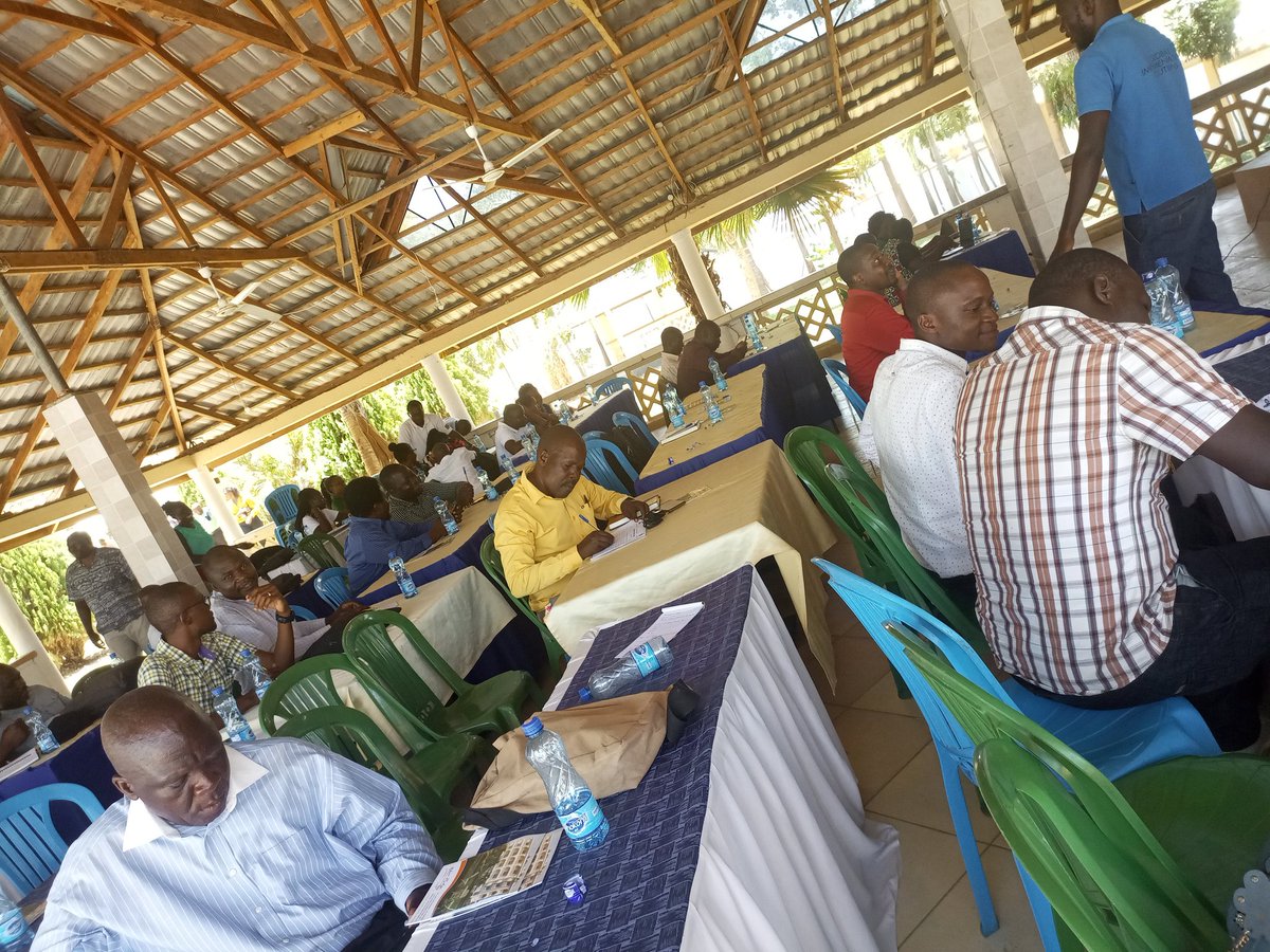 TheAbakuntaCBO's tweet photo. The Public Health Emergency Operation Centre together with its stakeholders seek to upscale its utilization in supporting service provision within Mbita/Suba North Sub-County. 
@HomabayCounty
@LakeVictoria
@EmergencyResponse
@TheAbakuntaCBO
@EKFM883
@craigconnects 
@craignewmark https://t.co/uzzcIc5AtN