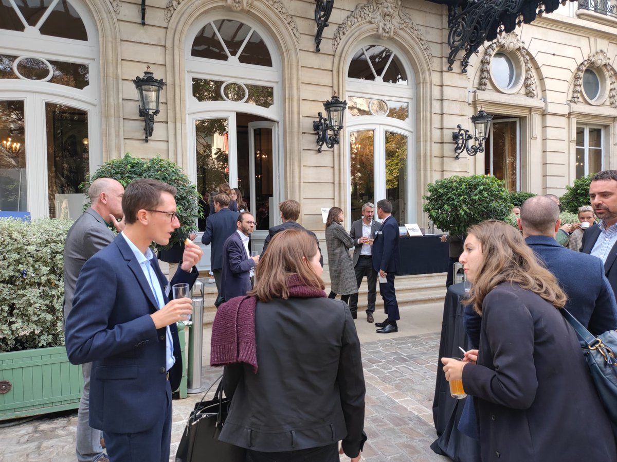 ClubFrance_Immo's tweet photo. Temps de pause avant la 2e table ronde de 16h : "Alors que la ré-industrialisation se révèle stratégique pour la souveraineté économique du pays, quelles localisations et quels bâtiments pour l’activité logistique ?"
#Logistics #Logistique #Logiday https://t.co/LGt8ek8bR1
