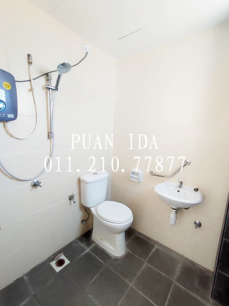 IdaHartanah's tweet photo. ‼️GROUND FLOOR‼️
‼️RM800 SEMENYIH‼️

Intake October
HARMONI ECO MAJESTIC
2 CARPARKS DEKAT!

900SQFT
3 ROOMS 2 BATHROOMS
NON NEGOTIABLE
BASIC UNIT
GRILLS
LIGHTS&amp;FAN
WATER HEATER

Puan Ida 
https://t.co/BeM3JFgRxN

011.210.77877 https://t.co/FgaNYEmeYF