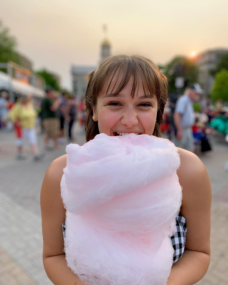 Have an idea that will bring visitors to #ThinkIowaCity? Applications are now open for the Iowa City Tourism Grant Program. Projects and events that spur visitor spending could be eligible for up to $30,000! 

Apply now at thinkiowacity.com/iowacitytouris…