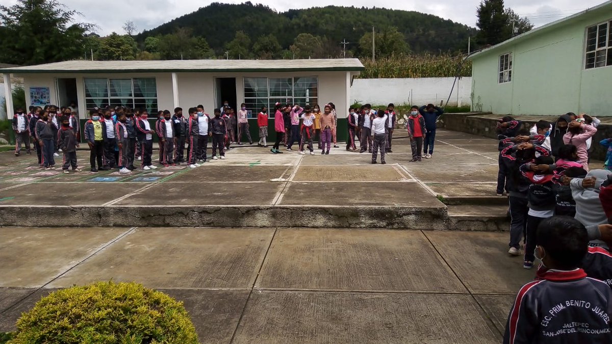 04benitojuarez's tweet photo. Escuela Primaria Benito Juarez
C.C.T. 15EPR1486X
Zona Escolar P287
El personal docente, alumnos y director participaron en el #SimulacroEdomex2022  #SimulacroNacional2022 
@geramonro05 
@TinocoGRogelio https://t.co/7fP2CEm7IV