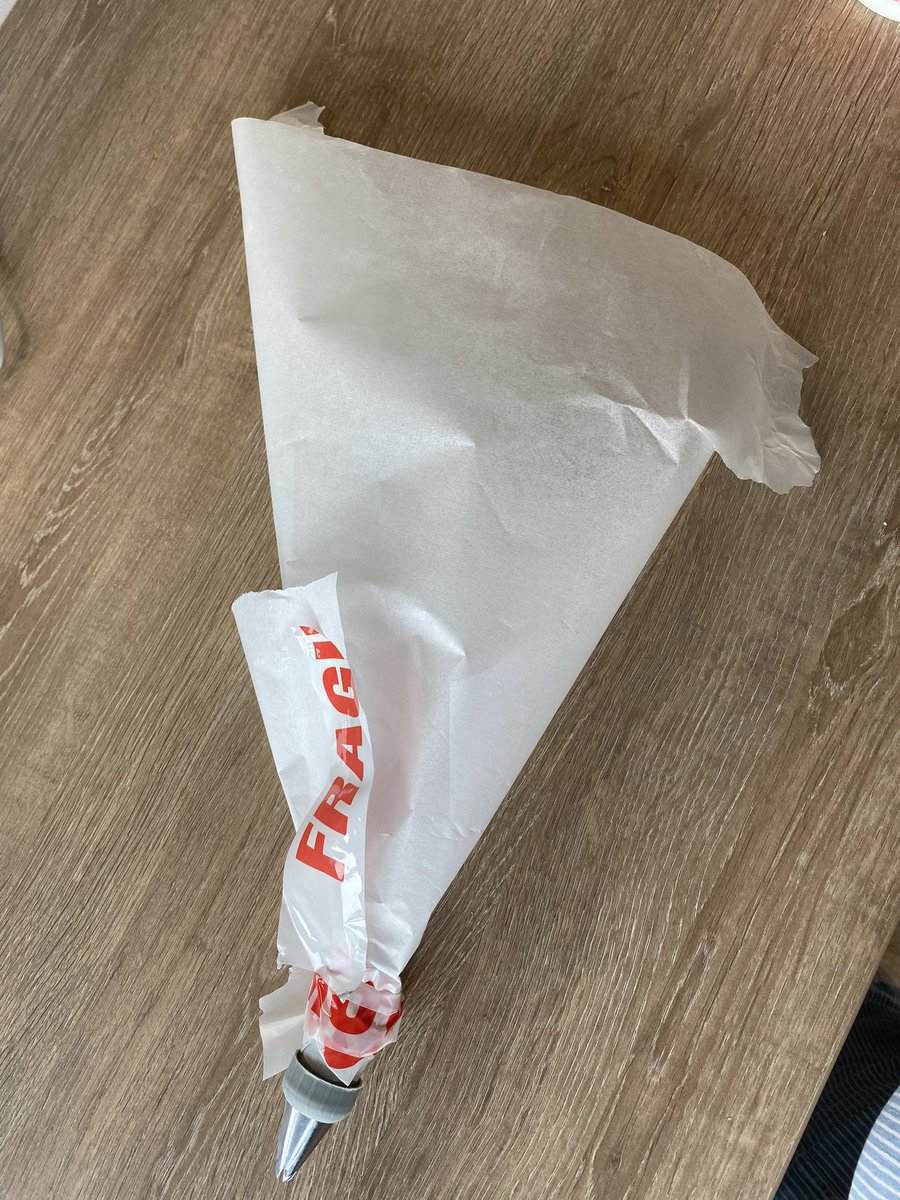 ShipItUK's tweet photo. Who’s ready for #GBBO tonight?? 

We did some baking of our own but things turned out a little bit differently than with our bake last week! 😅

#bakeoff #bakingfails https://t.co/9n50ziwbss