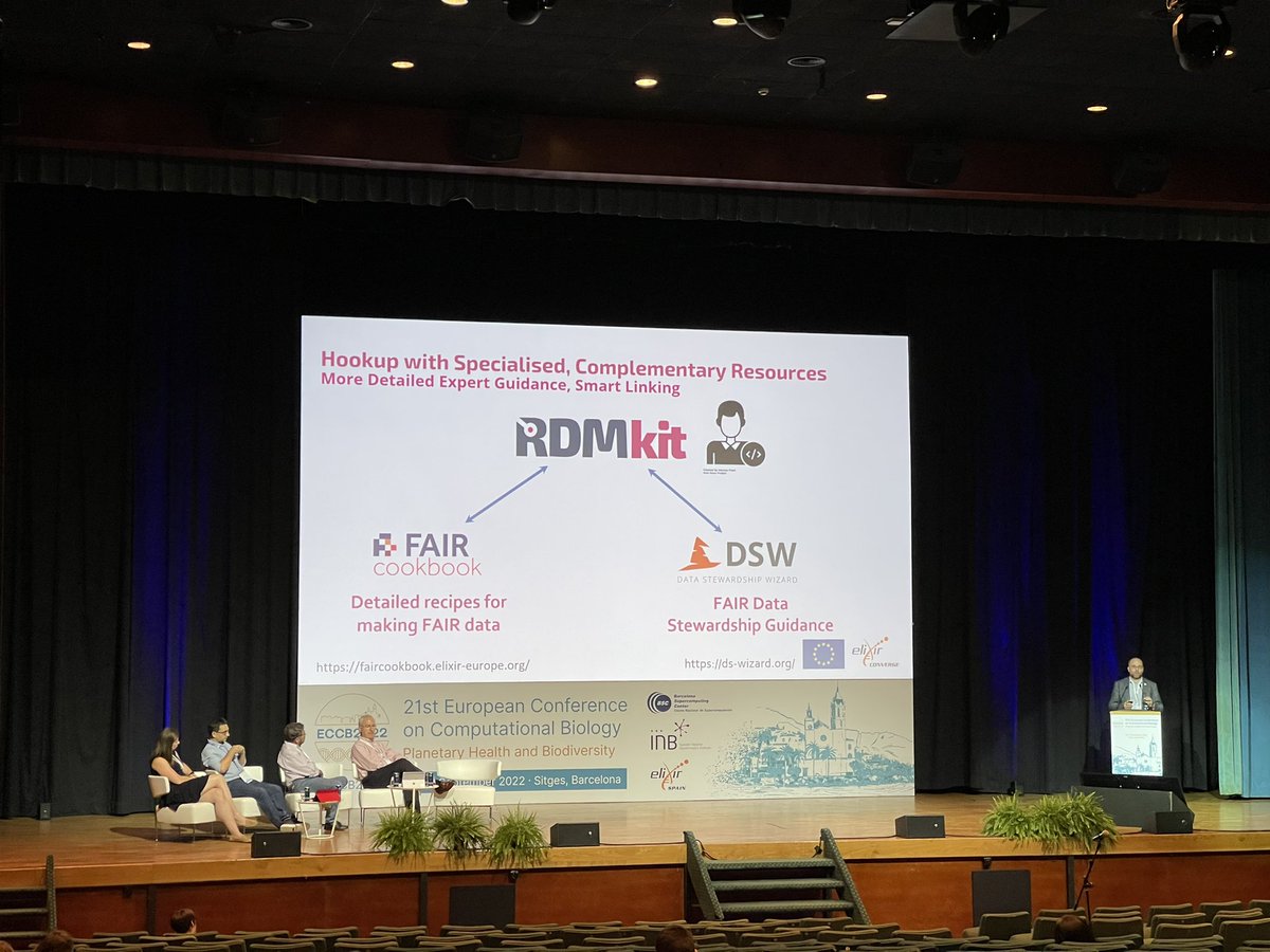 ELIXIREurope's tweet image. ✨In the second half of ELIXIR outreach webinar with Latin America, @FrederikCoppens from @ELIXIRnodeBE shared resources and tools 🔧 for #datamanagement and sharing, including #FAIRCookbook from @FAIRplus_eu, #RDMkit, and #infectiousdisease toolkit from @BYCOVID_eu.