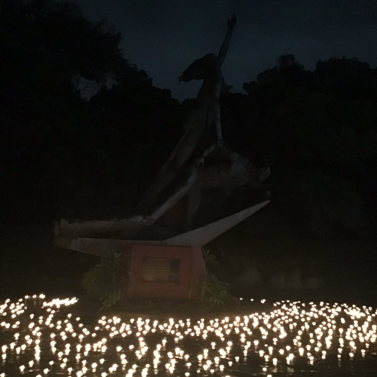 rapplerdotcom's tweet photo. LOOK: On the eve of the 50th anniversary of Martial Law declaration, groups including youth and Martial Law survivors hold a candle-lighting ceremony at the Bantayog ng mga Bayani. 

Protests and various activities will be held tomorrow. | via @jairojourno

📷 Project Gunita https://t.co/koRvG3SPJH
