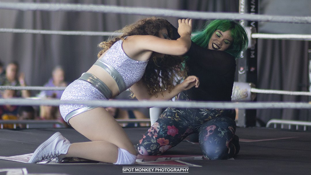 TeamVisionDojo's tweet photo. Check out pics f/ #Shine74 w/ a few of the #DojoDolls. They competed in the opening match @WWNLive @WWNSHINE @occroadhouse. See them this Sunday in #Orlando #AzaleaPark #FL
#womenswrestling #wwe #wweraw #wwenxt #smackdown #aew #aewdynamite #wrestling #prowrestling #ucf #fullsail https://t.co/0eCaKXzKzw