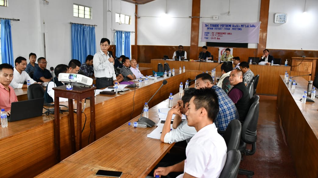 TokhehoYepthomi's tweet photo. Chaired the Wokha DISHA meeting. Reviewed the implementation of various Central Sponsored  Schemes. @girirajsinghbjp @SPhangnon https://t.co/6vUXJbLXny