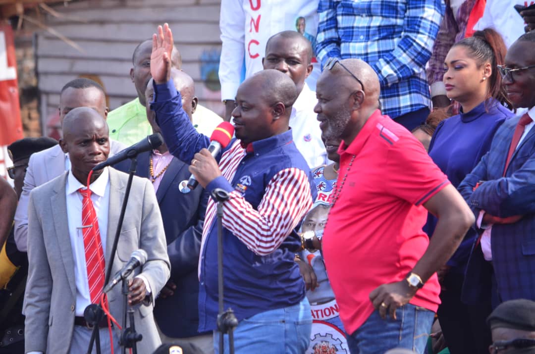 bimpangamuteba1's tweet photo. J'aime bien l'appeler le #Disque_Dur le général #5⭐@BillyKambale1 l'élément essentiel de l'ordi, sans toi, ordinateur ekomi jouet to pesa Bana basakana,
Le peuple gagne toujours ✌️✌️ https://t.co/39LarHxyWk