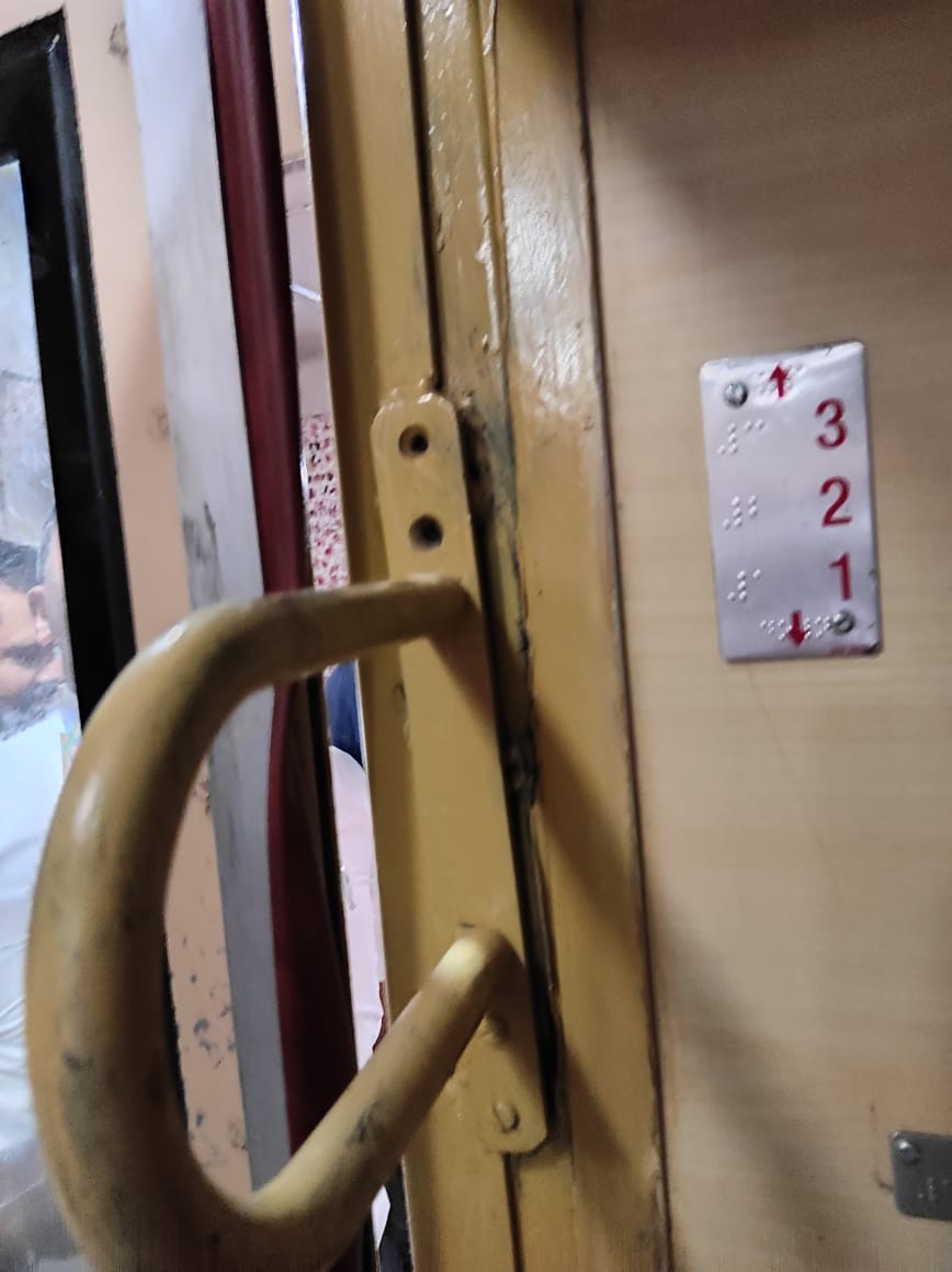 PatwardhanAH's tweet photo. @IRCTCofficial My relative is travelling in the train No 12147 Compartment B3. It is an AC compartment and the door on at the start of the compartment ( Near seat 1) doesnt seem to close properly due to a bolt. They have informed TC but no action has been taken by them. https://t.co/ccJ6BZxjZb