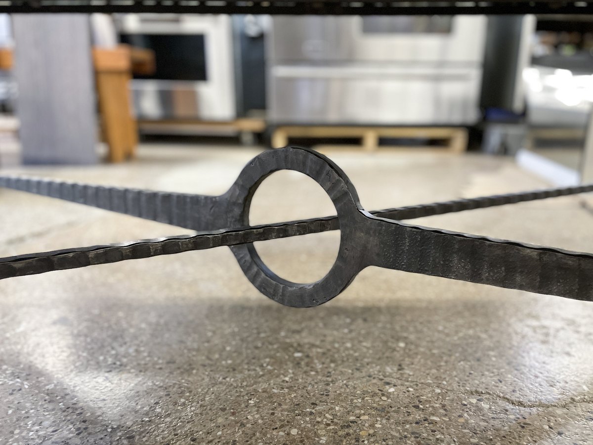 EvanstonRebuild's tweet photo. Super unique (and heavy!) metal framed coffee table. Don't miss out on this one! 53"L x 31" W x 20" H — $400 https://t.co/esRGgXBoem