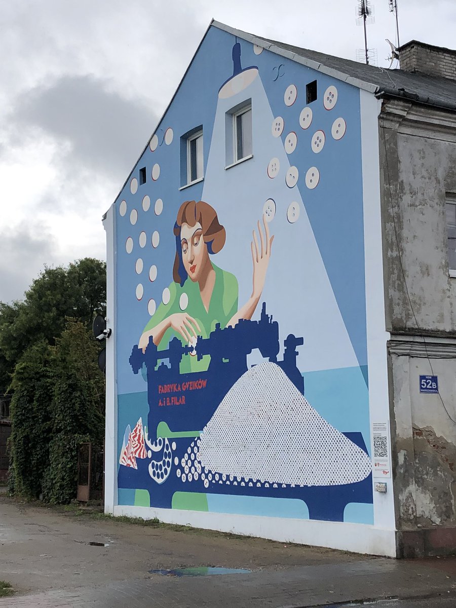 DaphneBergsma's tweet photo. @BStigter1 Three Minutes: a Lengthening inspired @NLinPoland to visit #Nasielsk and look for traces of its #Jewish cultural heritage. Unfortunately hardly anything is left. But Mayor #Ruszkowski certainly keeps the memory alive! https://t.co/Wq93ZnvlJa