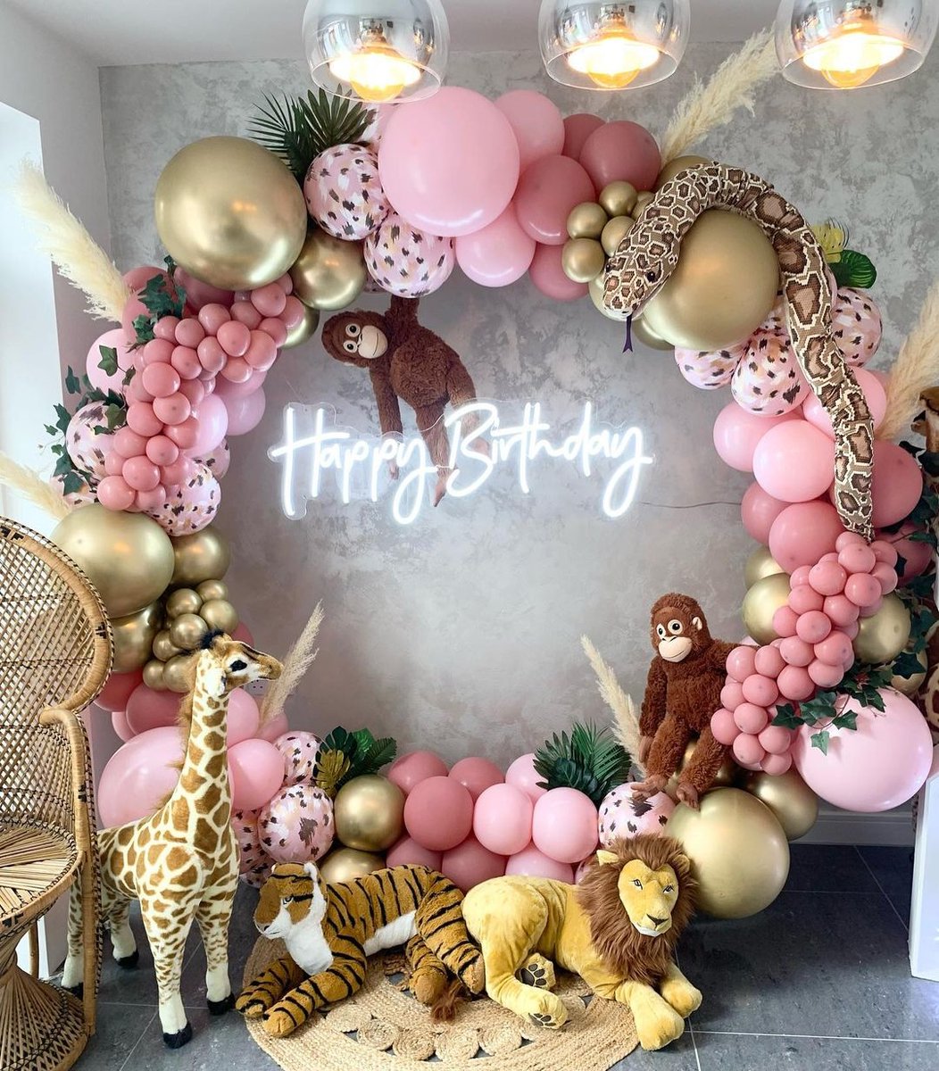findmyplanner's tweet photo. Jungle party by Faux Fleur Event Decor! 🦁

Visit: https://t.co/Z9cuISs4bi

#eventplanner #eventstyling #eventinspiration #eventdecoration #partyplanner #partystylist #partyinspiration #balloonstyling #partydecoration #wiganeventplanner #jungleparty https://t.co/BOTw4x2kaO