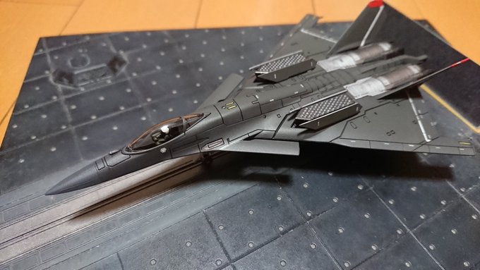 CFA-44ラーズグリーズ機、完成ー。迷彩が失敗してしまったけどひとまず完成とします。でももしかしたら作り直すかも。
ひとまず目標の4機達成。
#144スケモ
#エースコンバット 