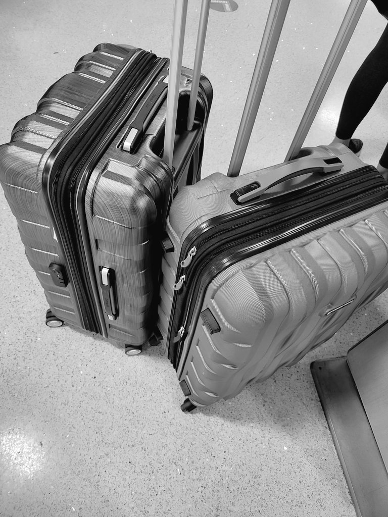 scottsdalemeg's tweet image. it&apos;s not enough for me to need two 40lb suitcases. i need one to be just shoes. #itsaproblem
NYC here I come.