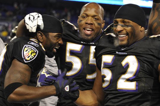 RealmRavens's tweet photo. Make sure Ed Reed, Ray Lewis and Terrell Suggs are on that plane to Gillette Stadium on Sunday https://t.co/tfbUf1iSAW