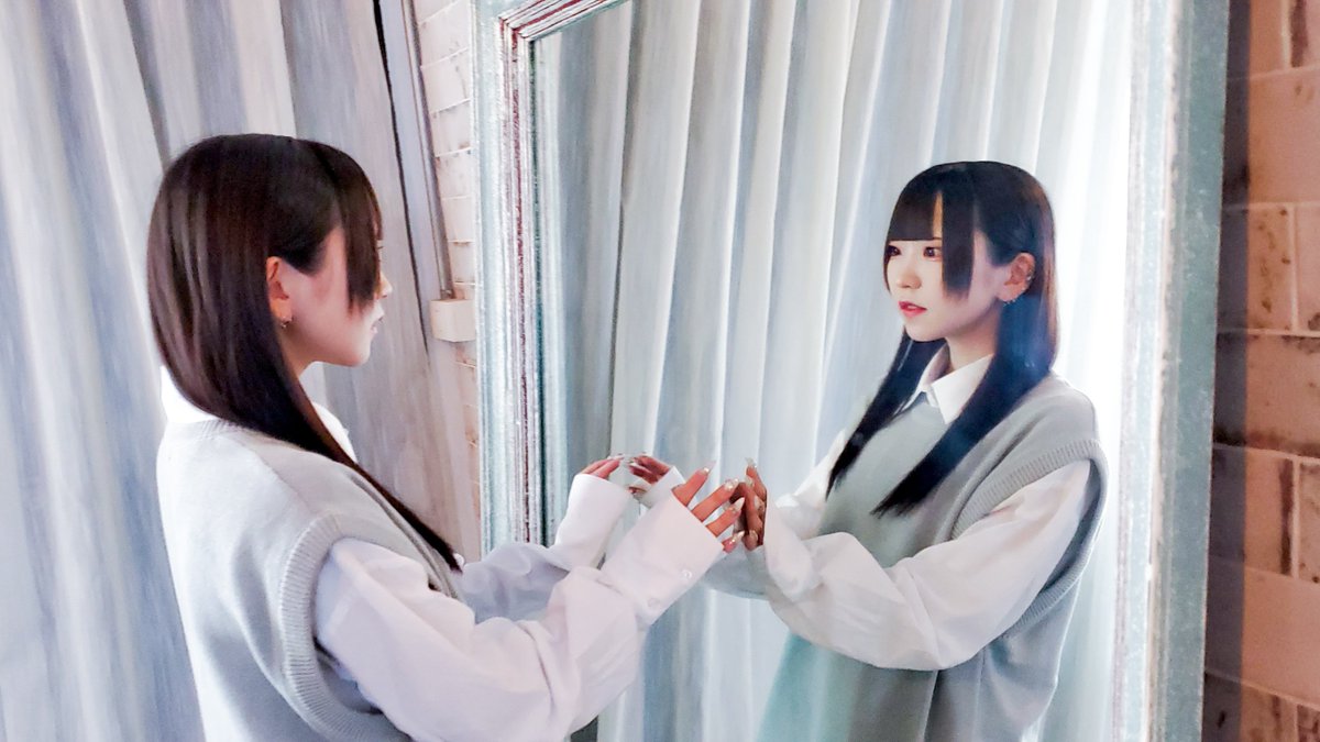 rayblues_'s tweet photo. Mirror Magic?
#IDOLSCAPE
#みあねあみ https://t.co/DCYKgYV3je