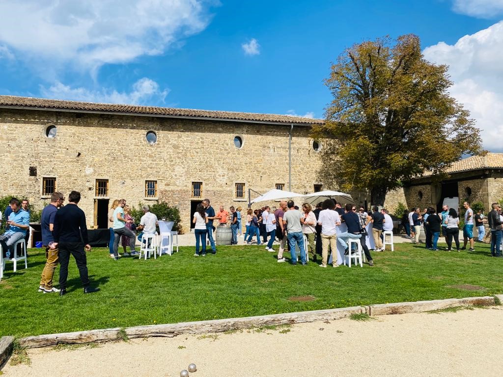 seiitraFR's tweet photo. [𝐒𝐄𝐌𝐈𝐍𝐀𝐈𝐑𝐄 𝟐𝟎𝟐𝟐]

☀️Retour en images sur notre séminaire annuel !
Une belle journée ensoleillée au Château La Gallée, avec des activités en plein air !

Toutes les équipes SEIITRA étaient heureuses de se réunir !

 #Powimo #Séminaire #equipe https://t.co/ECSVkHU2tS
