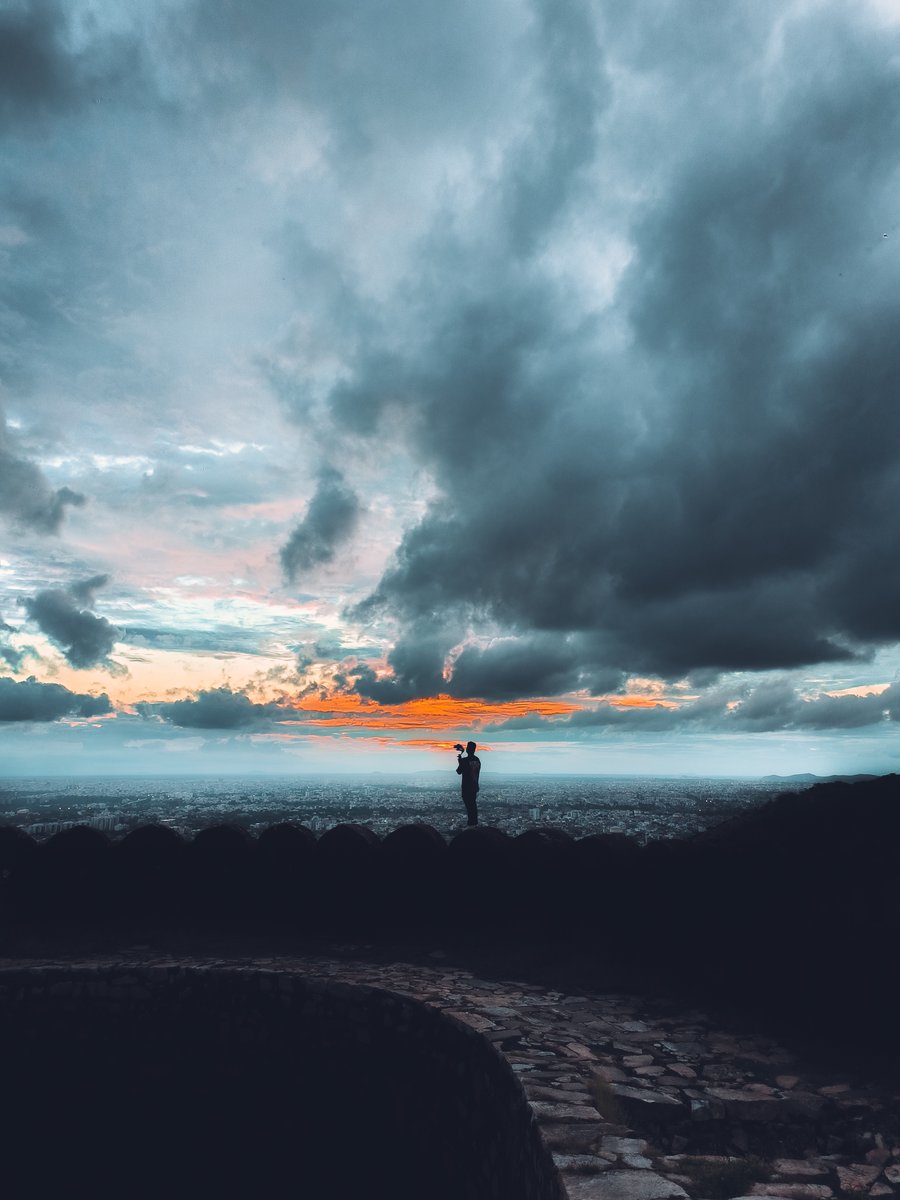 anujyad02888635's tweet photo. Nothing to worry about even in low light situations, shot on @Oppo Reno 8 Pro 5g !
#oppoambassadors #OPPOReno8Series #nightinspired https://t.co/txjgL3mqz8