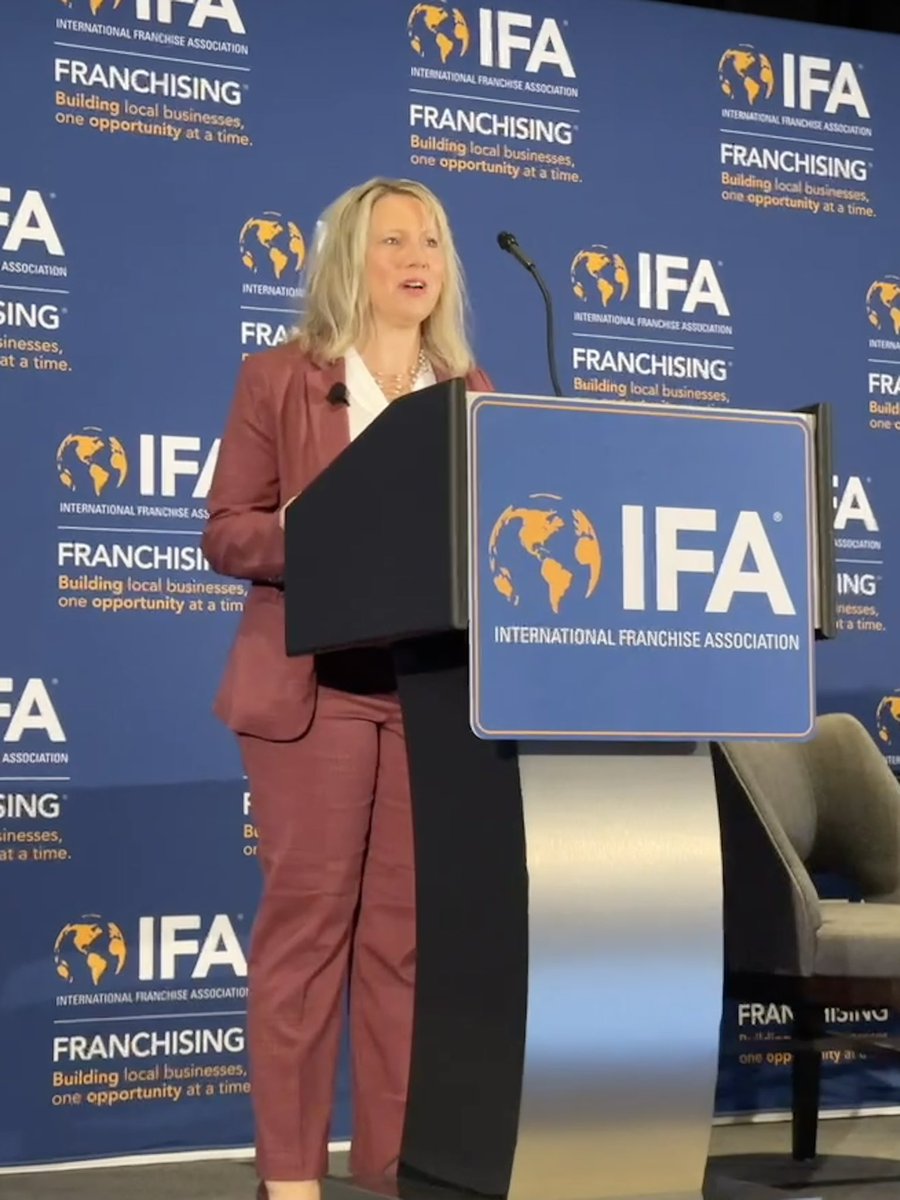 SEB president &amp; <a href="/Franchising411/">IFA</a> board member <a href="/DaveMortensenAF/">David Mortensen</a> welcomes <a href="/WHD_DOL/">WHD_DOL</a> <a href="/USDOL/">U.S. Department of Labor</a> Deputy Administrator <a href="/jesslooman/">JL</a> - a fellow Minnesotan! - to the podium at the IFA Leadership Summit. Leadership for franchising matters! #FAN2022 #franchise #fitnessisessential