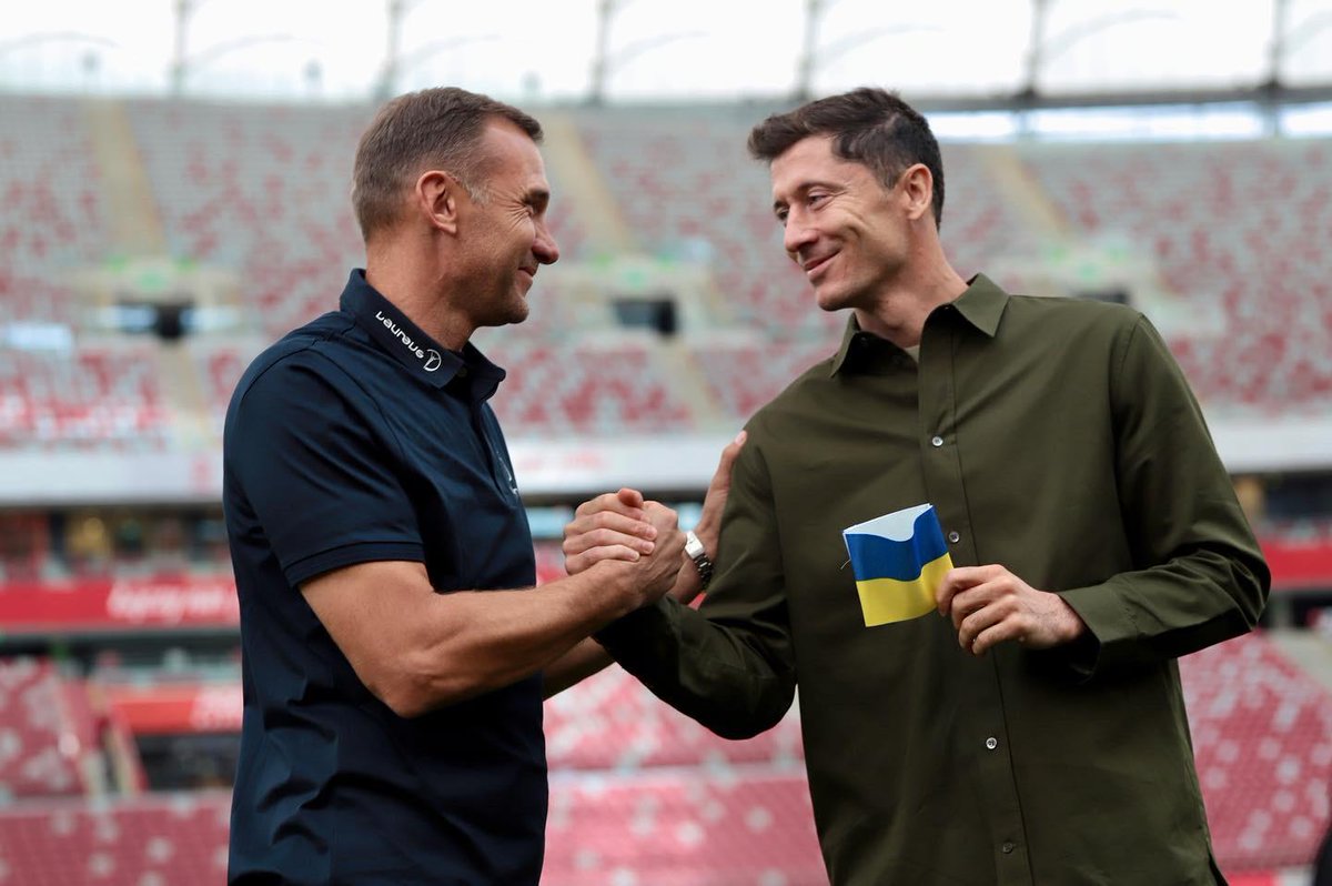 Thank you <a href="/jksheva7/">Andriy Shevchenko</a>. It was a pleasure to meet you! It will be an honour for me to carry this captains armband in the colors of Ukraine to the World Cup.  <a href="/LaureusSport/">Laureus</a>