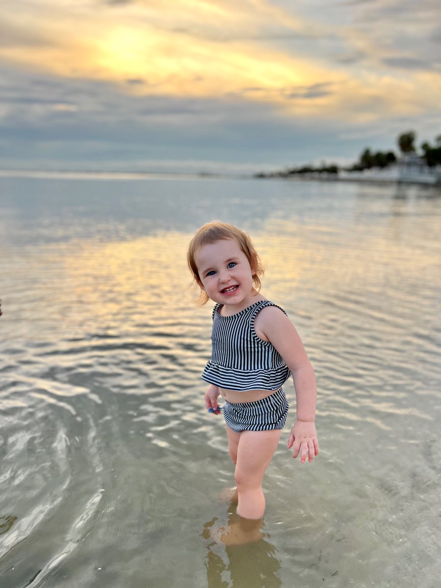 Documenting Ryker trying food for the first time, Haisley writing her name &amp; Daisy loving the ocean 💛