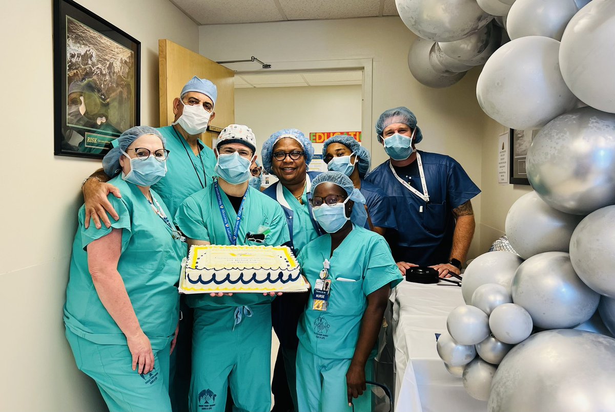 DrNTheodore's tweet photo. Excited to bring our second robot to @hopkinsmedicine and expand our robotic footprint to Bayview hospital where our first robotic case was successfully done yesterday!
@hopkinsbayview @HopkinsSpine
#robotics #spine #spinehealth #surgery #neurosurgery #medicine #excelsiusgps https://t.co/StRh2xZaBd