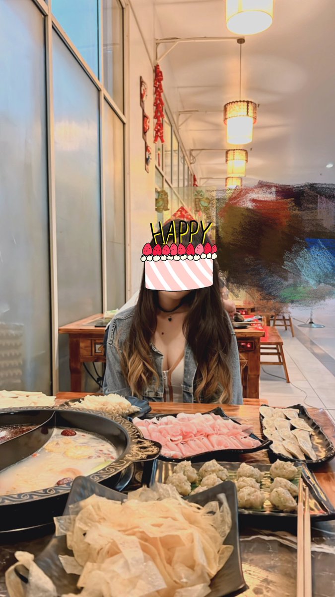 Happy birthday to meeee! 🎂 a year without cake 🥺 
#happybirthday #birthday #malaysia #asia #asian #sexy #马来西亚 #性感 #生日快乐