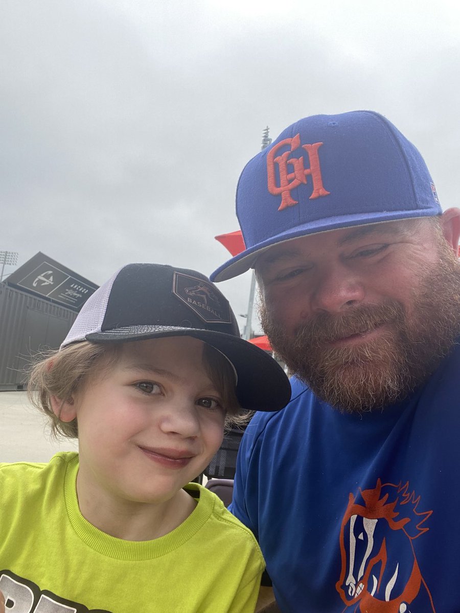 Hey Charger fans!  Please take a moment today to send some love, thoughts and prayers to Coach O’s 7 year old Jimmy “Braveheart” O’Neill.  He is undergoing open heart surgery today and could use any love you have to give!

#chd #dilv #chdawareness